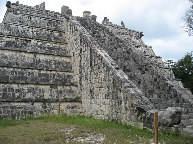 Chich&eacute;n Itz&aacute;