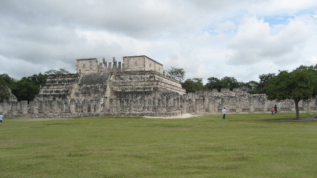 Chich&eacute;n Itz&aacute; - Temple of the Warriors