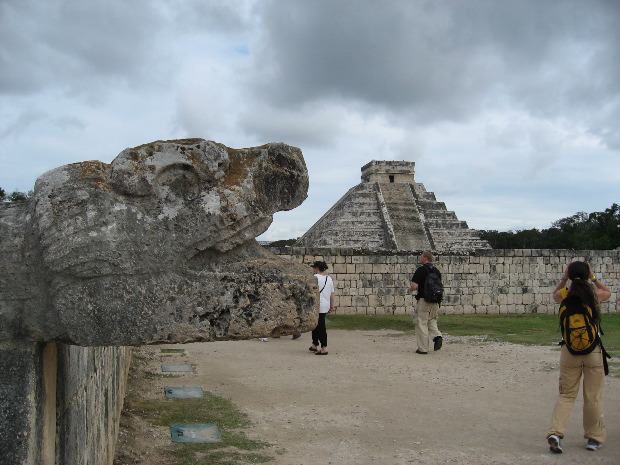 Chich&eacute;n Itz&aacute; - view from Main Ball Court